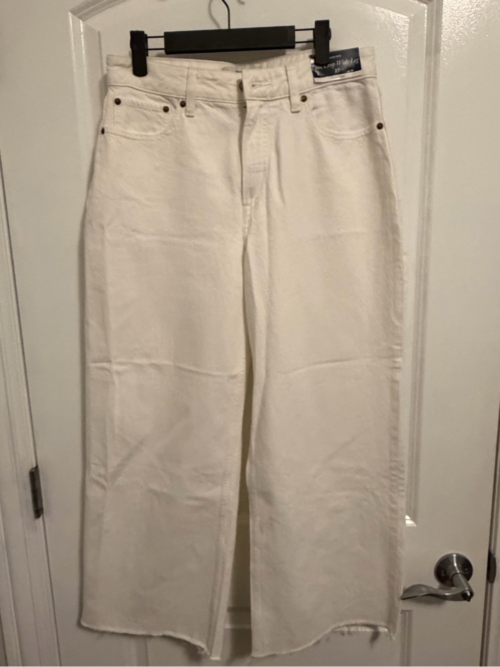 Abercrombie & Fitch Women's White Wide Leg Cropped Jeans